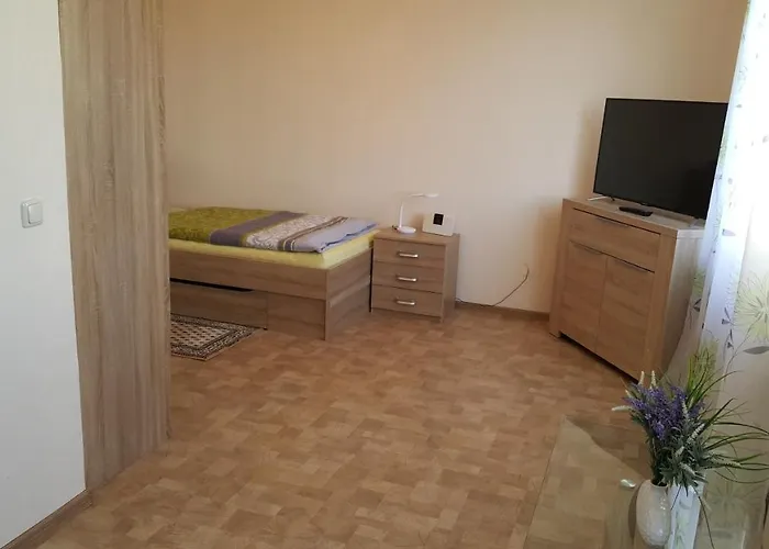 Angela באד מריינברג